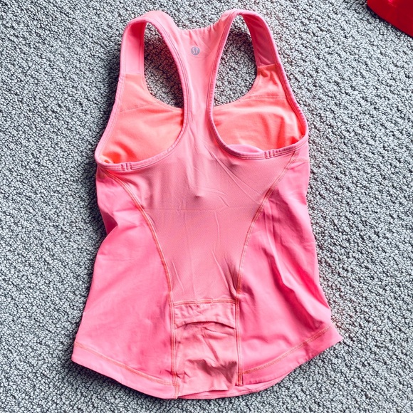 Lululemon Padded Workout Tank Top - Picture 3 of 4